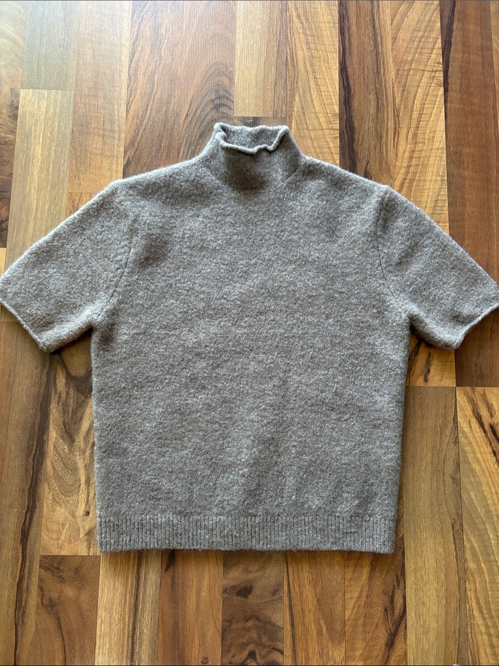 Zara Woman’s Short-Sleeve Turtleneck Sweater in Taupe Size S